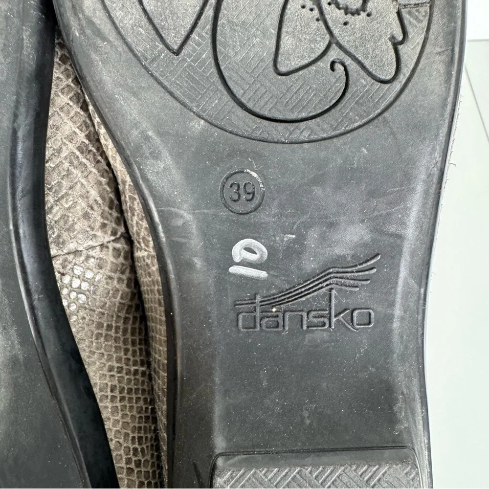 Dansko Gray Snakeprint Slip On Shoes Size 39‎
